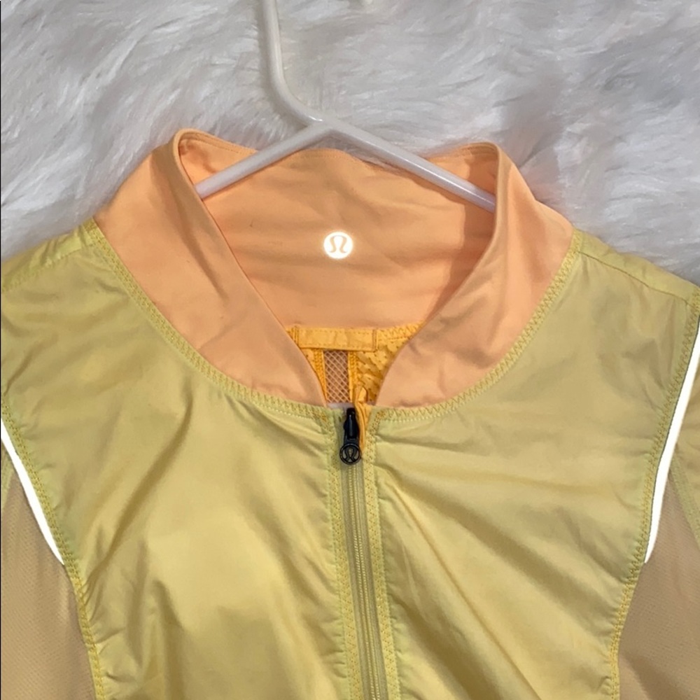 LULU LEMON windbreaker